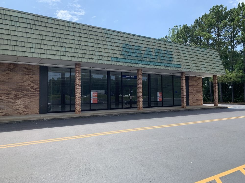Fort Williams Square - Sylacauga, AL: 1301-1395 W Fort William St, Sylacauga, AL 35150
